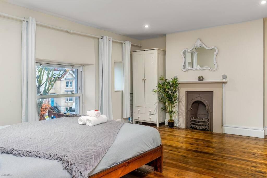 Smart-Home In Original Victorian Building Bristol Exterior photo